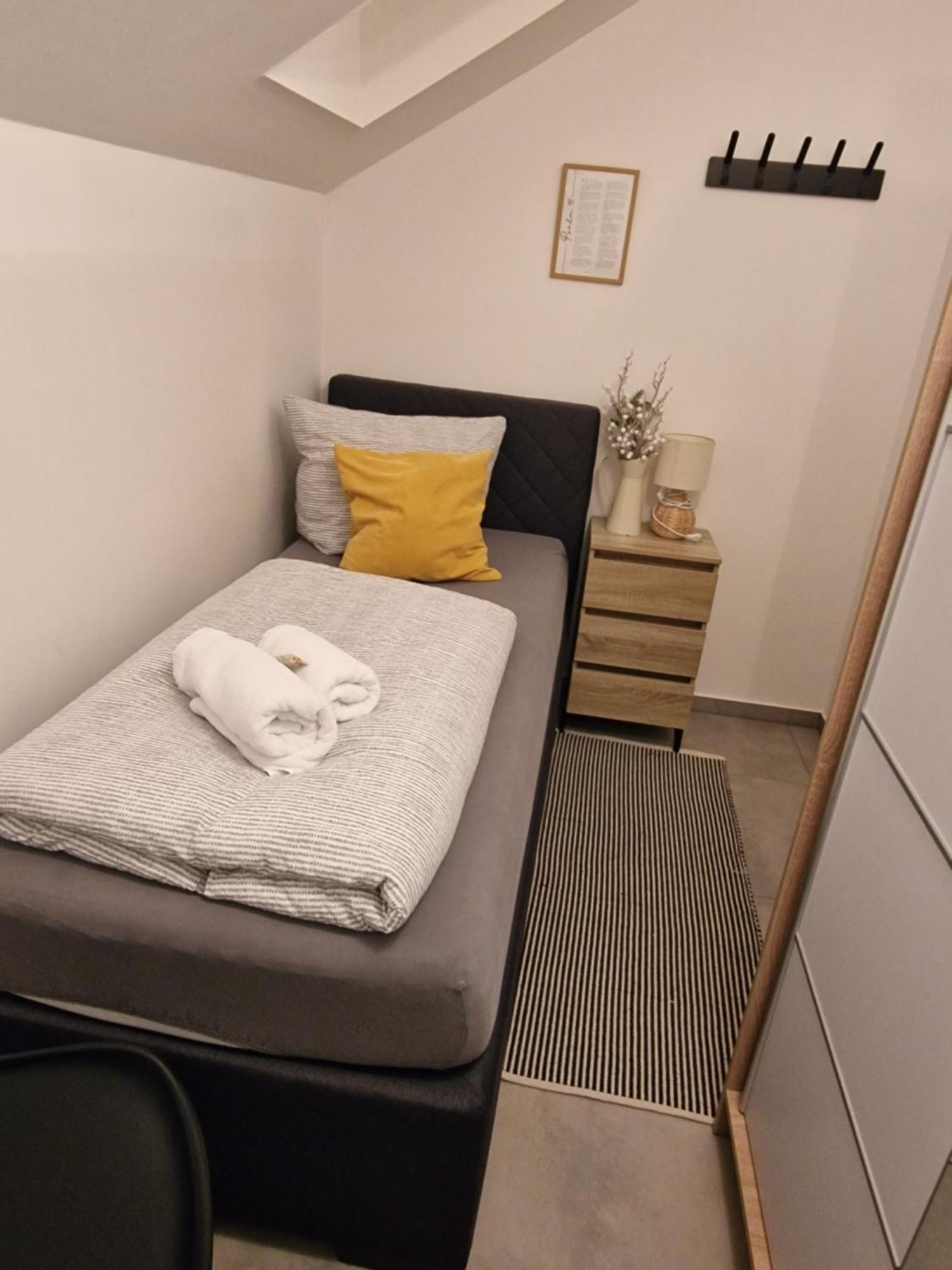 Ferienwohnung - Nachtigall 1 Bad Hersfeld Dış mekan fotoğraf